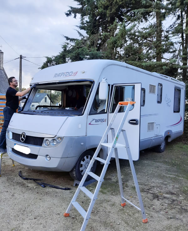 remplacement de pare-brise pour camping-car