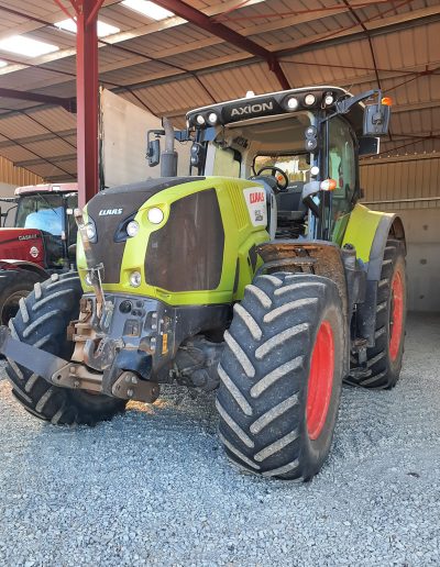 Glass'Assistance, le spécialiste de la Réparation ou remplacement de pare-brise pour engin agricole Claas axion