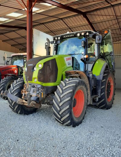 Glass'Assistance, le spécialiste de la Réparation ou remplacement de pare-brise pour engin agricole Claas axion