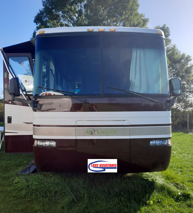 Glass'Assistance, le spécialiste de la Réparation ou remplacement de pare-brise pour Motor Home Monaco Knight 