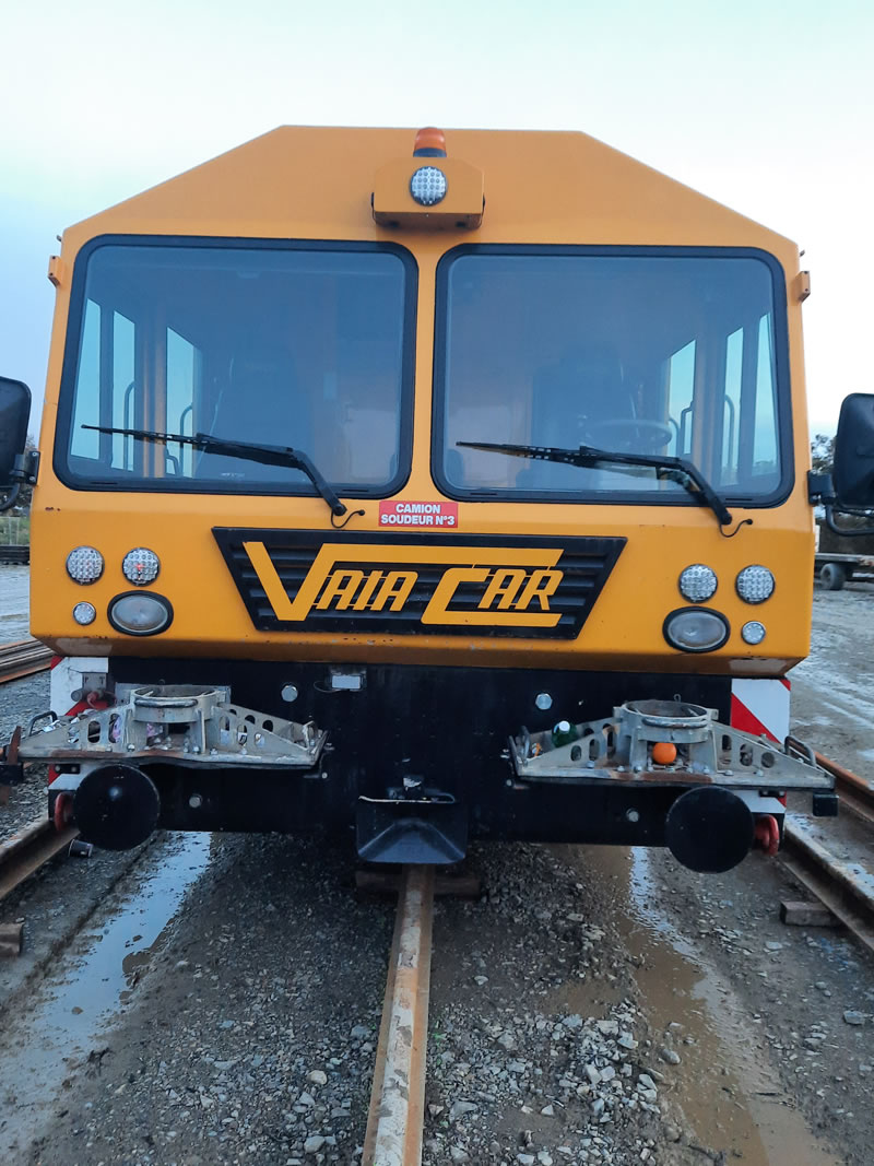 Remplacement et réparation du vitrage de la locomotive