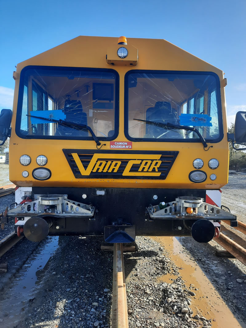 Remplacement du vitrage de la locomotive