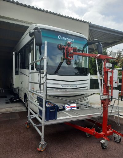 Glass'Assistance, le spécialiste de la Réparation ou remplacement de pare-brise pour camping-car Concorde