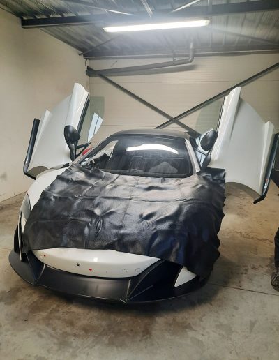 Remplacement de pare-brise et vitrage de voiture de sport MC Laren